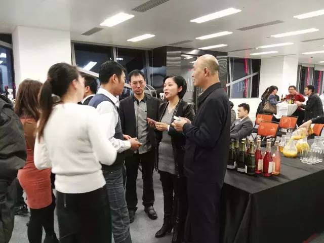 2015中國產業園區持續發展論壇成功舉行，東方龍商務CEO陳谷音應邀出席并精彩演講