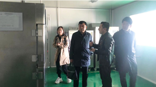 陪同政府園區(qū)前往顯示及觸摸模組+蓋板投資選址項(xiàng)目方對(duì)接考察，雙方就進(jìn)一步開展合作達(dá)成一致意見