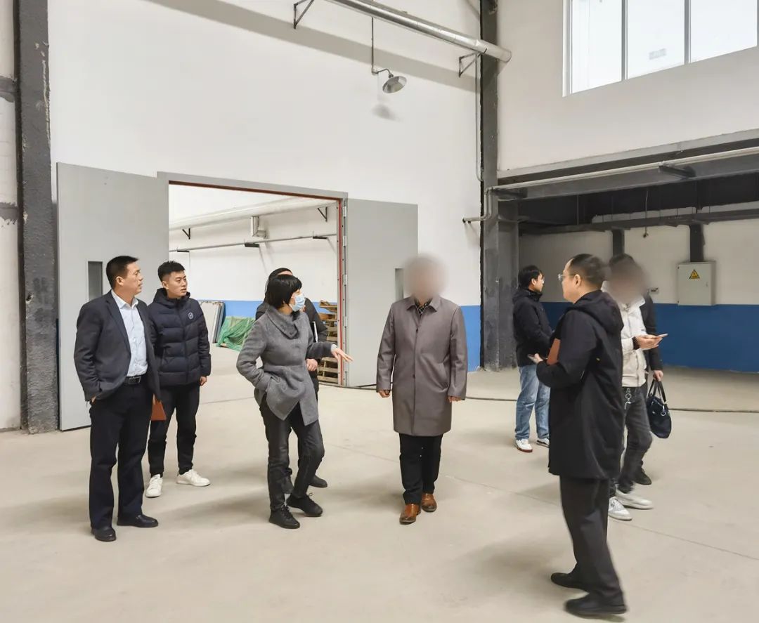 高新技術企業，知名品牌供貨商，產品暢銷全球！山東某地方政府與高檔婚紗禮服布料擴建投資選址項目方成功簽訂投資協議