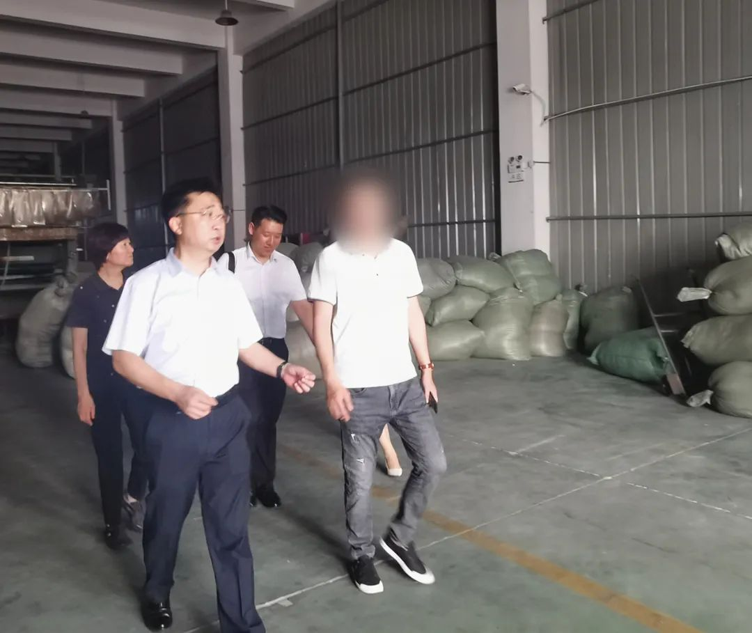 高新技術企業，知名品牌供貨商，產品暢銷全球！山東某地方政府與高檔婚紗禮服布料擴建投資選址項目方成功簽訂投資協議