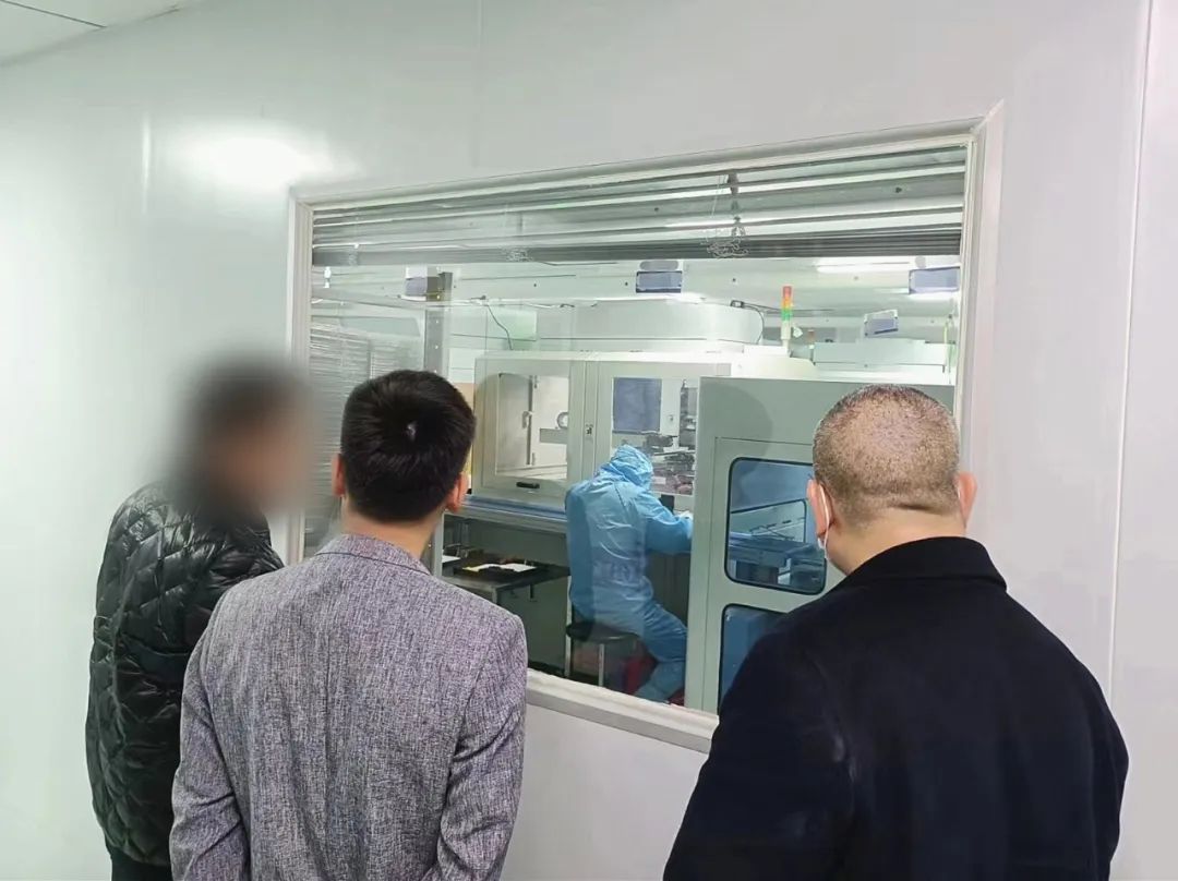 合作商有京東方、三星等知名品牌！湖北某地方政府實地對接高品質(zhì)光電顯示部件擴(kuò)建投資選址項目