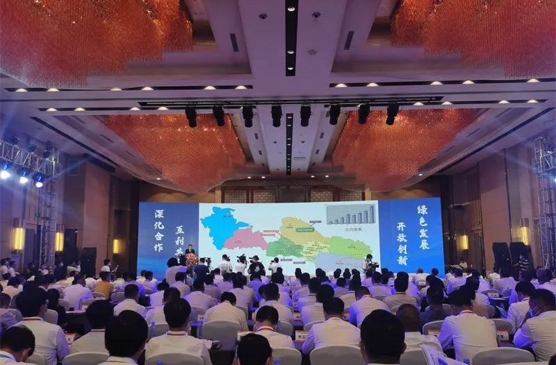 投資20億+25億，打造規(guī)模化西北紙都！集團(tuán)成功推動品牌紙制品擴(kuò)建投資選址項(xiàng)目落戶甘肅平?jīng)龀缧趴h