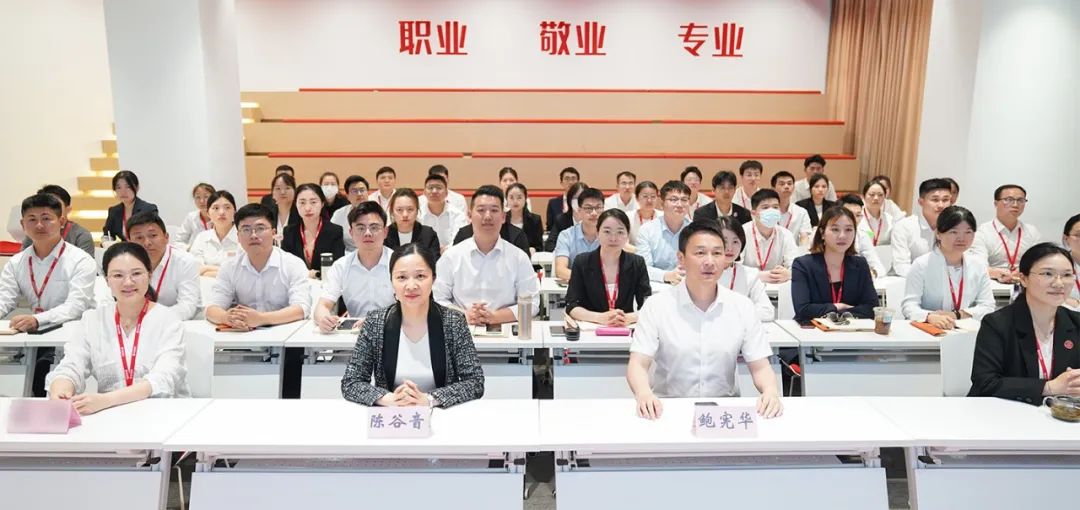 大項(xiàng)目“頂天立地”，跑出落地“加速度”！5月下旬，集團(tuán)33個(gè)優(yōu)質(zhì)投資選址項(xiàng)目成功通過(guò)評(píng)估