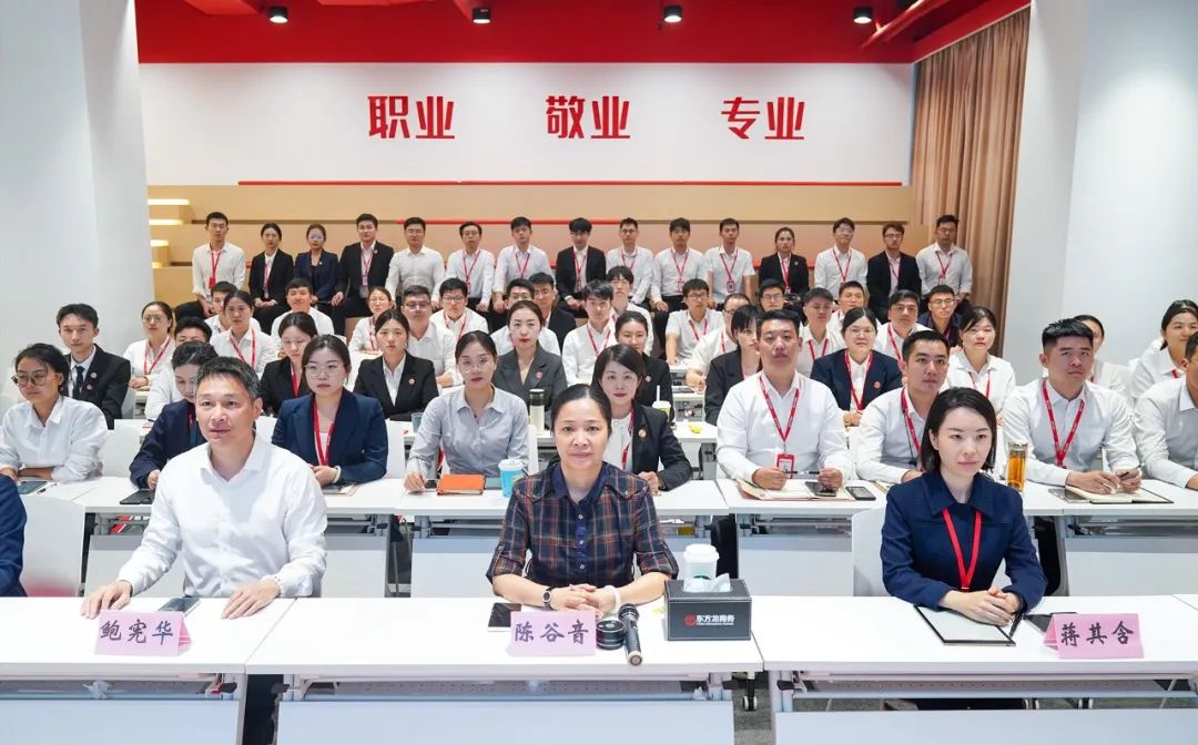 迎進(jìn)博，抓服務(wù)，東方龍商務(wù)再出擊！10月下旬，集團(tuán)共35個(gè)優(yōu)質(zhì)投資選址項(xiàng)目通過(guò)評(píng)估