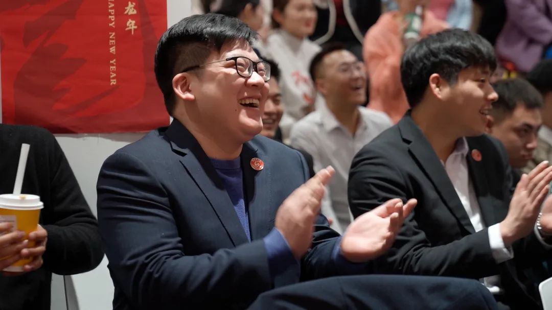 歡慶不止，夢想前行！東方龍商務集團“筑夢十年，有龍則靈”年度盛典圓滿落幕！