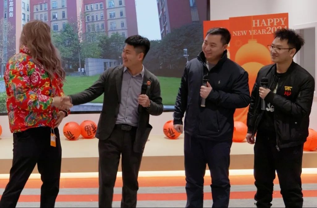 歡慶不止，夢想前行！東方龍商務集團“筑夢十年，有龍則靈”年度盛典圓滿落幕！