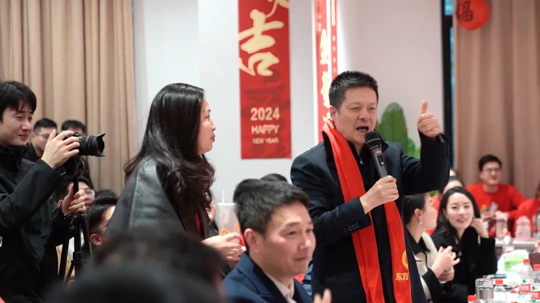 歡慶不止，夢想前行！東方龍商務集團“筑夢十年，有龍則靈”年度盛典圓滿落幕！