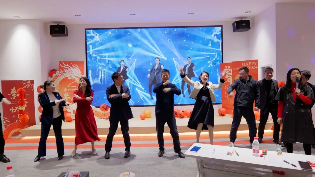 歡慶不止，夢想前行！東方龍商務集團“筑夢十年，有龍則靈”年度盛典圓滿落幕！