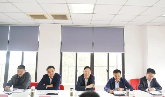 集團成功舉行湖北孝感應城市委托招商引資啟動會,強力助推四大重點產業創新轉型 集團成功舉行湖北孝感應城市委托招商引資啟動會,強力助推四大重點產業創新轉型