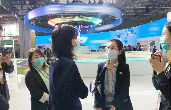 項目開發(fā)團隊奔赴進博會第一現(xiàn)場,對接一批高精尖國內外優(yōu)質投資選址項目 項目開發(fā)團隊奔赴進博會第一現(xiàn)場,對接一批高精尖國內外優(yōu)質投資選址項目