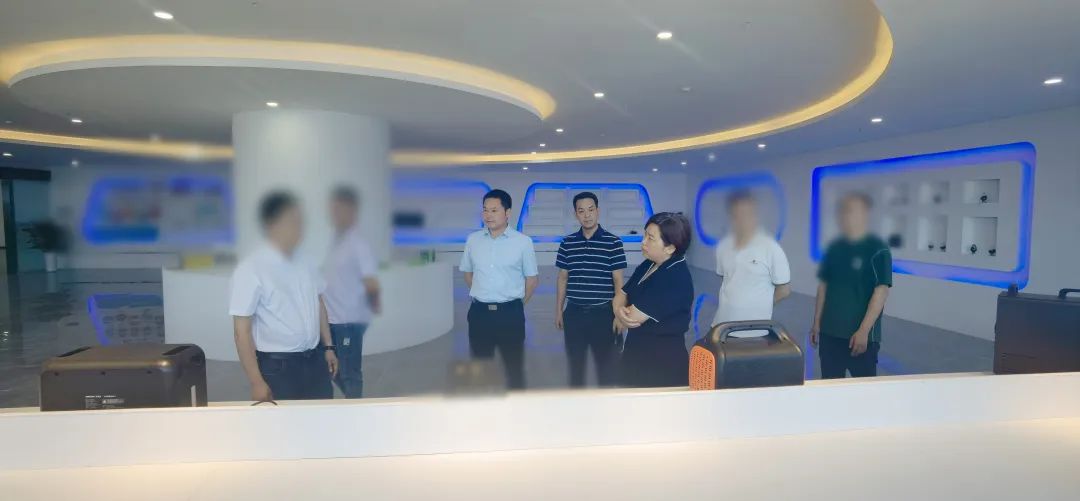 投資額10億，年產(chǎn)值10億！四川某地方政府實地對接磷酸鐵鋰電池組生產(chǎn)投資選址項目