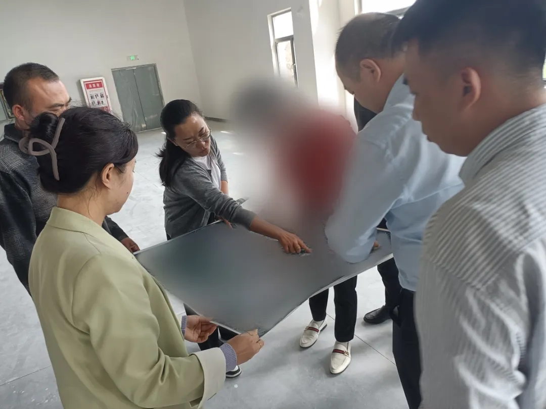 深耕行業30余年，訂單充足！老牌壓電電子器件搬遷擴建投資選址項目方實地考察貴州某地方政府