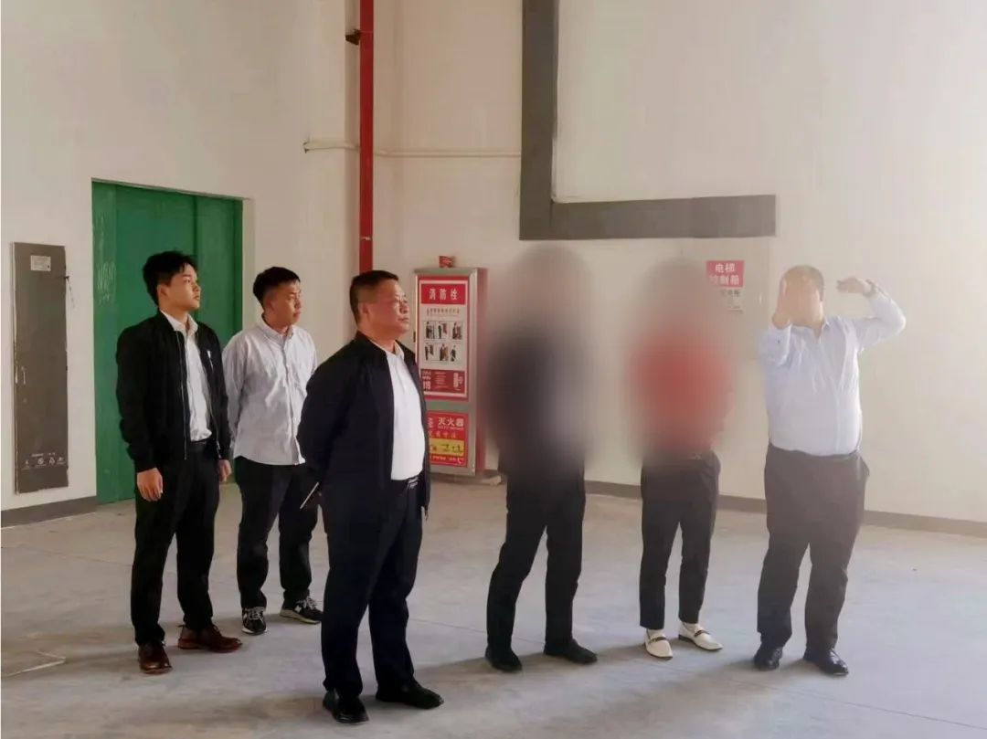 深耕行業30余年，訂單充足！老牌壓電電子器件搬遷擴建投資選址項目方實地考察貴州某地方政府